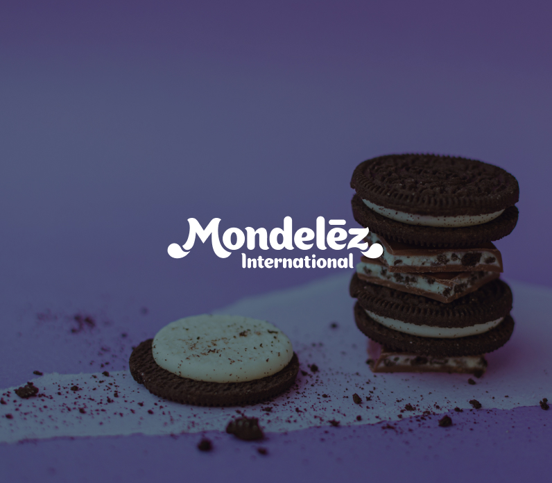 Visuel carré du cas client Mondelez avec fond Oreo